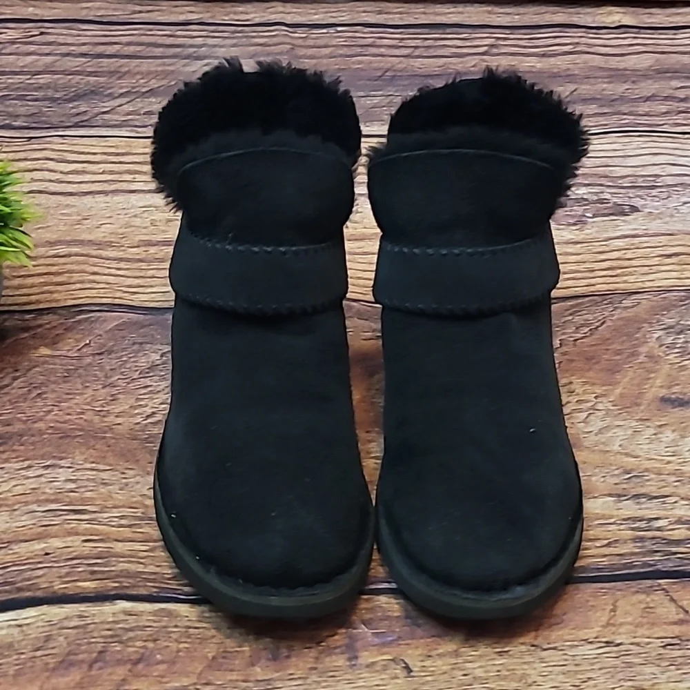UGG McKay Boots - Picture 5 of 16